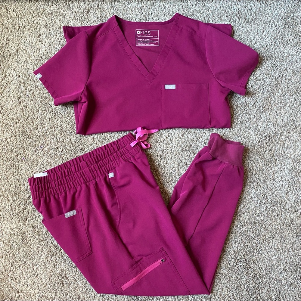 Figs Scrub Set in Dark Magenta (XS/XSP)